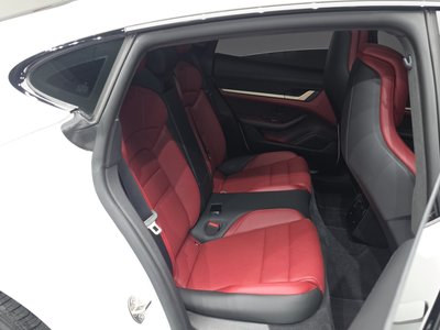 صورة مصغرة 18 لـ 2021 Porsche TAYCAN