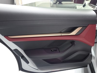 صورة مصغرة 15 لـ 2021 Porsche TAYCAN