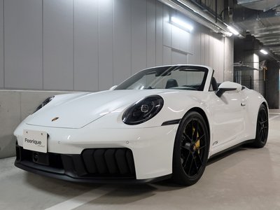 PORSCHE 911 CABRIOLET - 2