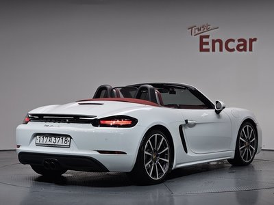 2019 Porsche 718 照片 2