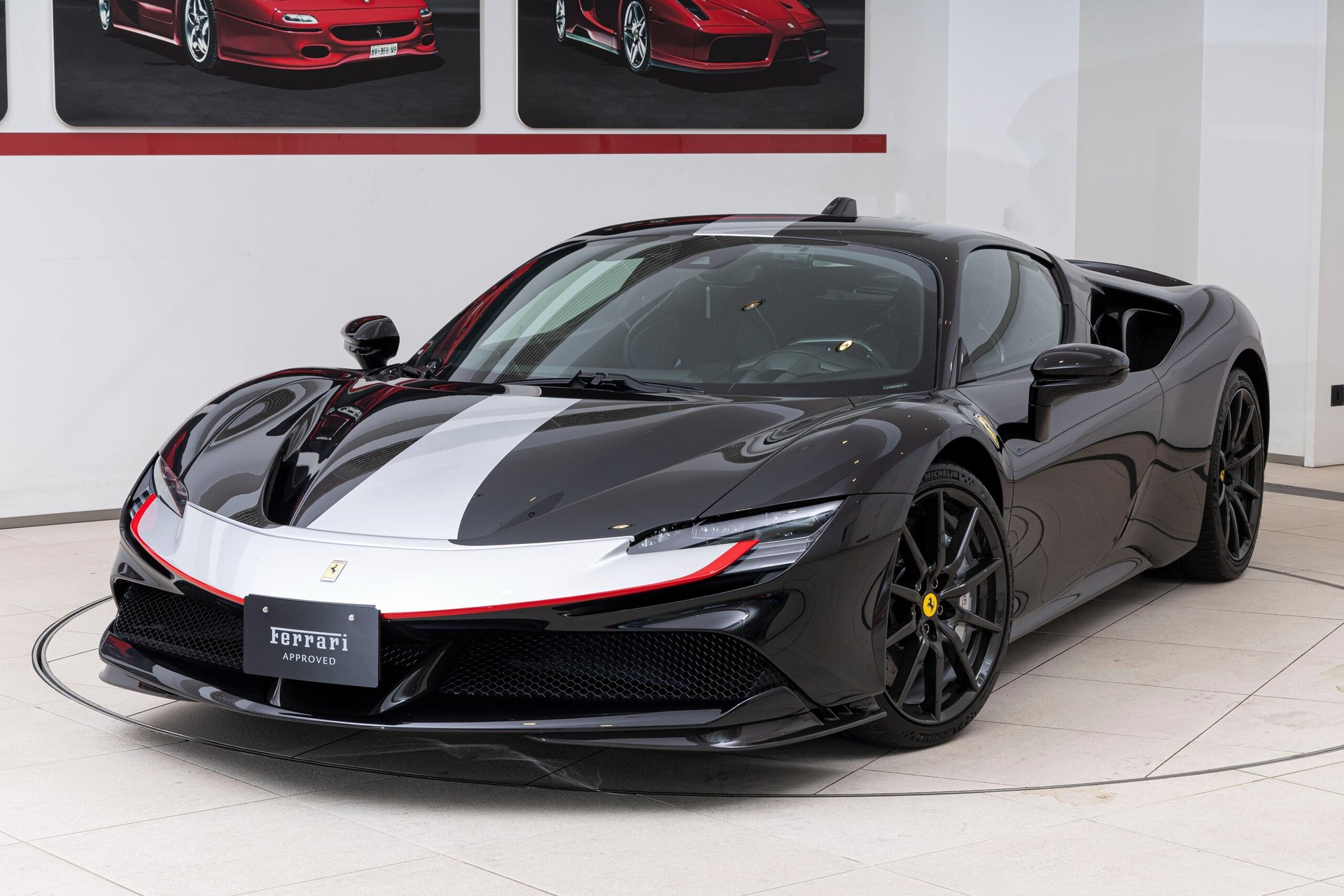 FERRARI SF90 STRADALE - View 1