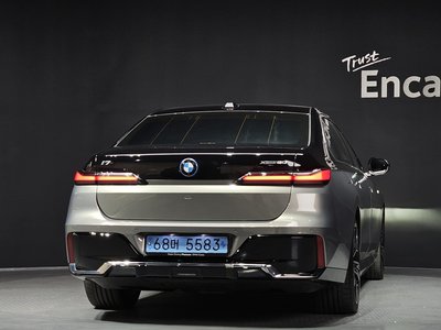BMW I7 - 3