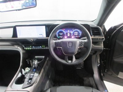 2025 Toyota CROWN CROSSOVER — фото 3