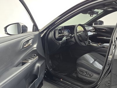 TOYOTA CROWN CROSSOVER - 10