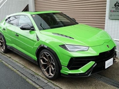 LAMBORGHINI URUS - 3