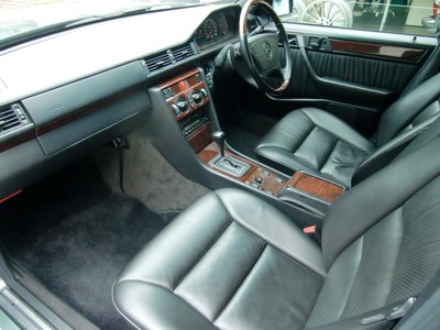 صورة 12 لـ 1994 Mercedes-BENZ E-CLASS