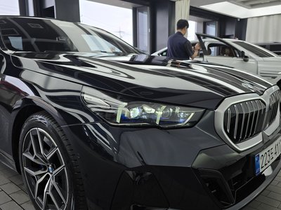 BMW 5 SERIES - 9
