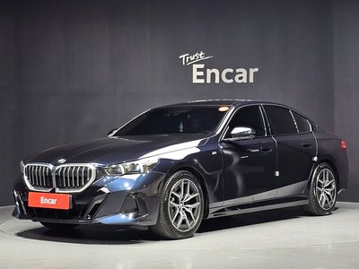 BMW 5 SERIES - 1