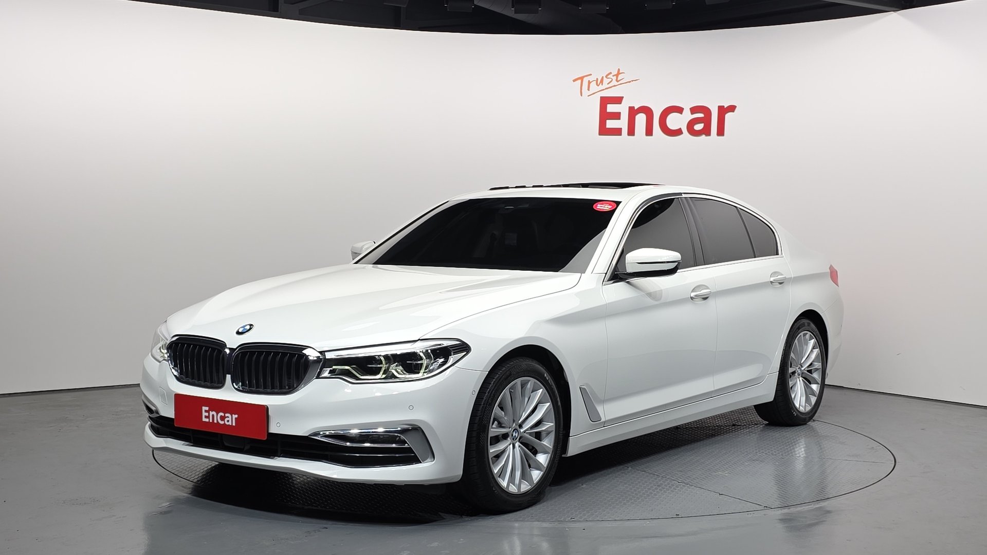 BMW 5 SERIES - View 1