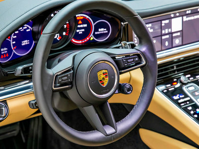 2021 Porsche PANAMERA 照片 10