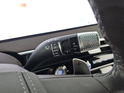 2024 Genesis GV70 thumbnail 25