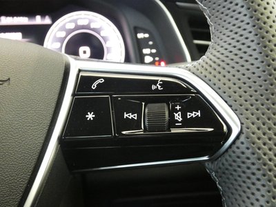 صورة مصغرة 41 لـ 2025 AUDI S6