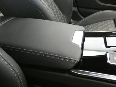 صورة مصغرة 97 لـ 2025 AUDI S6