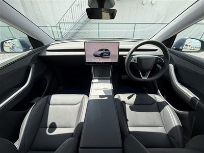 2025 Tesla MODEL Y thumbnail 13