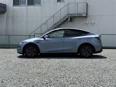 صورة 8 لـ 2025 Tesla MODEL Y