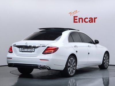 2017 Mercedes-BENZ E-CLASS 照片 4