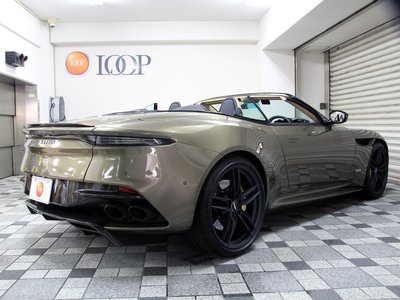 ASTON MARTIN DBS SUPERLEGGERA VOLANTE - 10