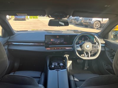 صورة مصغرة 24 لـ 2025 BMW 5 SERIES