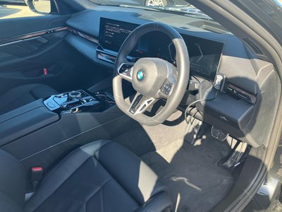 صورة مصغرة 11 لـ 2025 BMW 5 SERIES