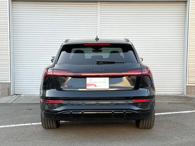 AUDI Q8 E-TRON - 5