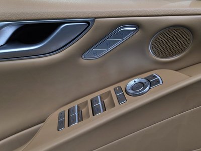 2024 Genesis G80 (RG3) thumbnail 18