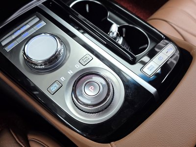 GENESIS G80 (RG3) - 9