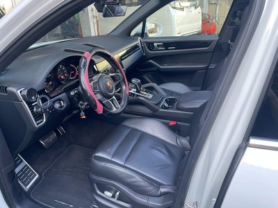 2018 Porsche CAYENNE — миниатюра 18