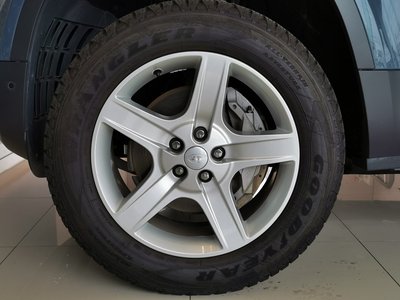 LAND ROVER DEFENDER - 9