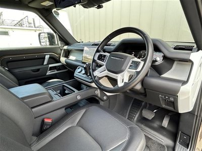 LAND ROVER DEFENDER - 10