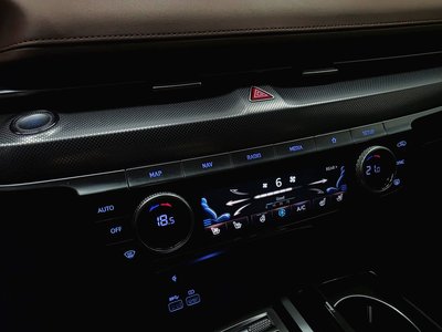 2022 Genesis G80 (RG3) — миниатюра 16