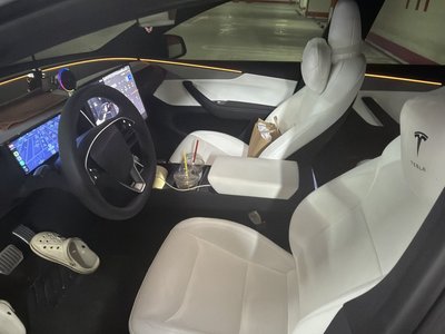 TESLA MODEL Y - 3