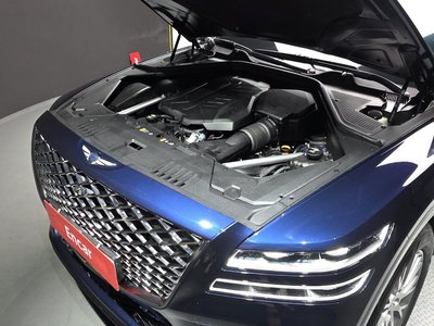 صورة 7 لـ 2023 Genesis GV80