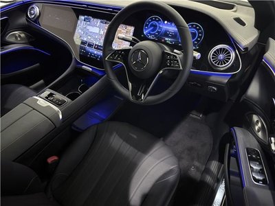 MERCEDES-BENZ EQS - 2