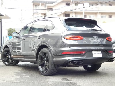 BENTLEY BENTAYGA - 9