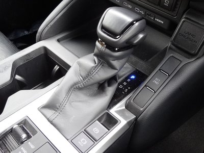 2025 Toyota LAND CRUISER 250 — миниатюра 35