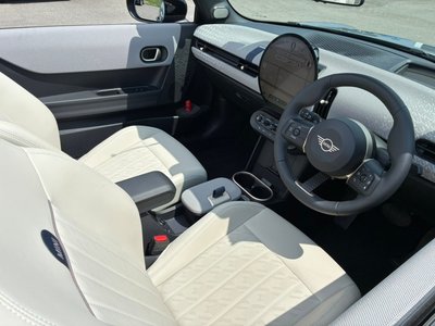 صورة 2 لـ 2025 MINI COOPER CONVERTIBLE