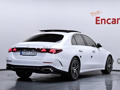 MERCEDES-BENZ E-CLASS - 3