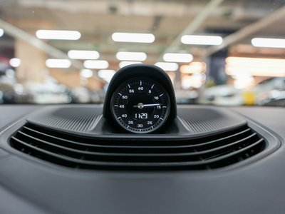 2022 Porsche TAYCAN thumbnail 13