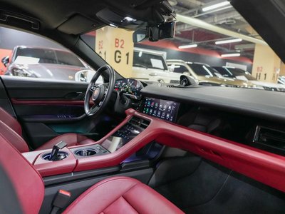 2022 Porsche TAYCAN thumbnail 17