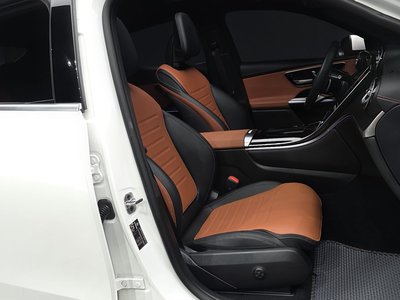 2025 Mercedes-BENZ GLC — миниатюра 18