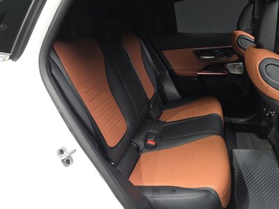 2025 Mercedes-BENZ GLC — миниатюра 19