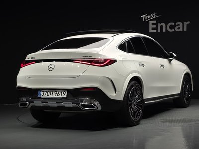 2025 Mercedes-BENZ GLC — фото 6