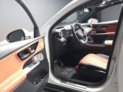 2025 Mercedes-BENZ GLC — миниатюра 14