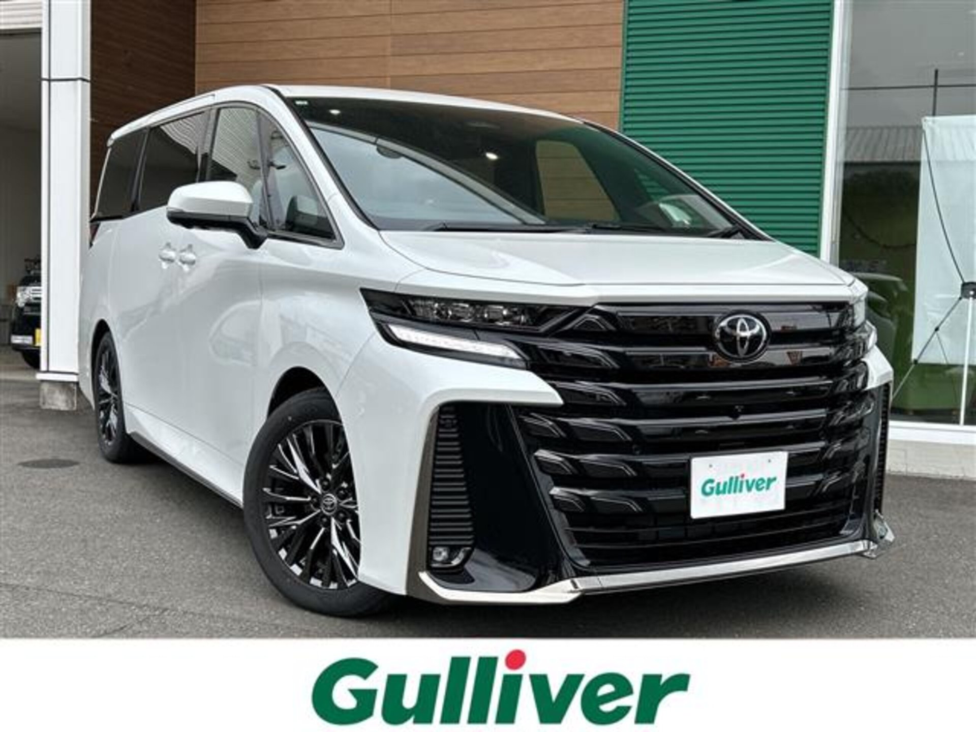 TOYOTA VELLFIRE - View 1