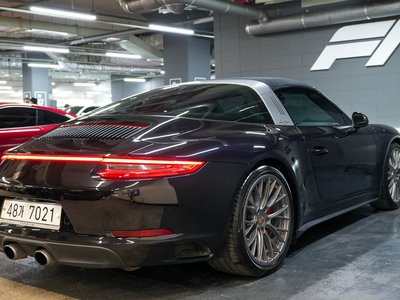 PORSCHE 911 TARGA - 4