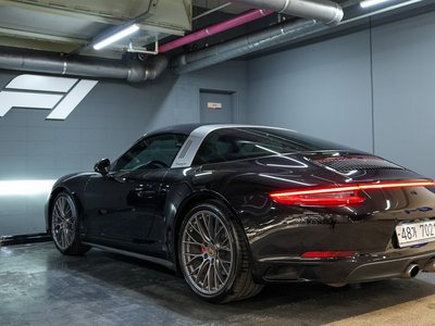 PORSCHE 911 TARGA - 1