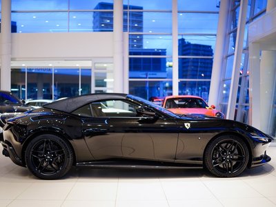 FERRARI ROMA SPIDER - 9