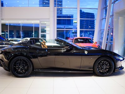 FERRARI ROMA SPIDER - 8