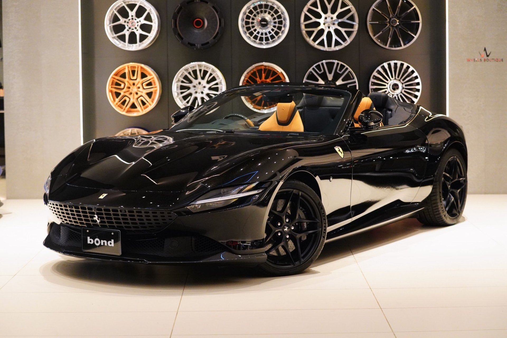 FERRARI ROMA SPIDER - View 1