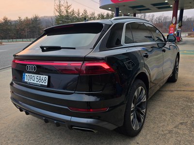 AUDI Q8 - 7